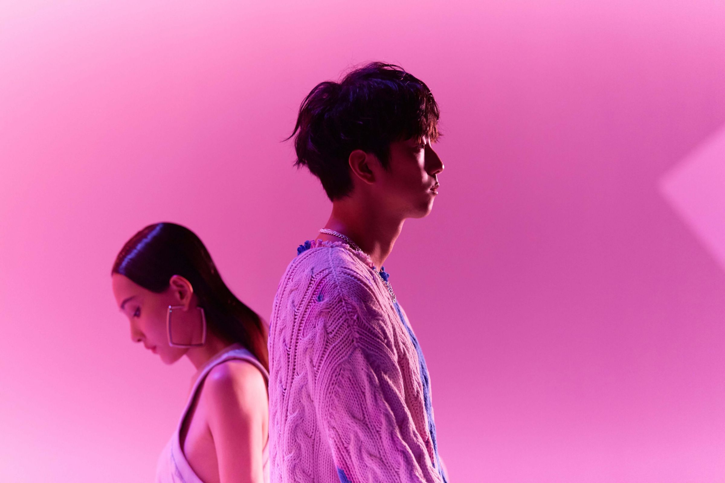 許書豪挑戰與林映唯共舞　新單曲寫下現代人的愛情模式：常被迷惑！