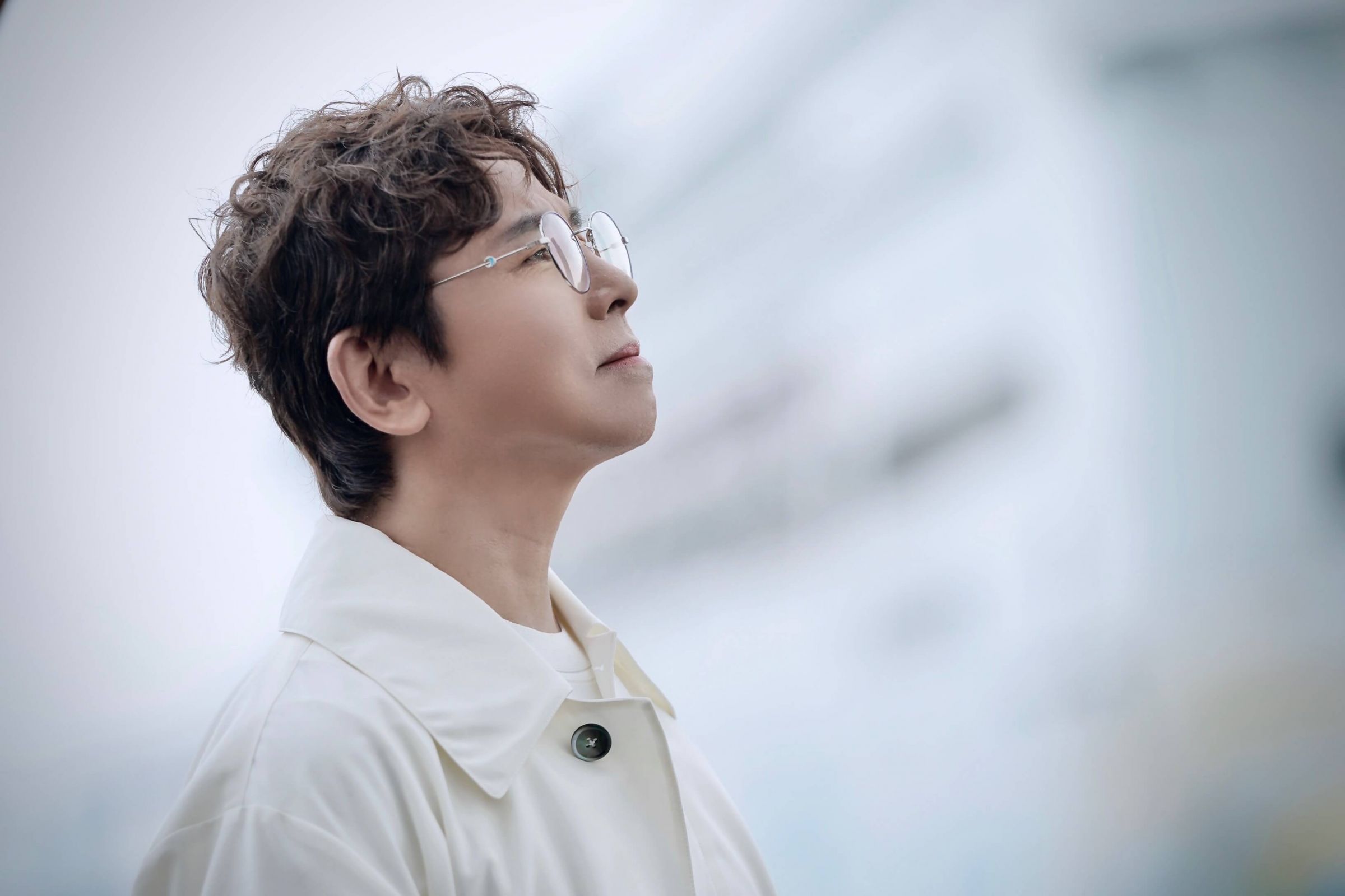 郭蘅祈低吟〈海邊的曼徹斯特〉憶年少擦身邂逅未果往事！