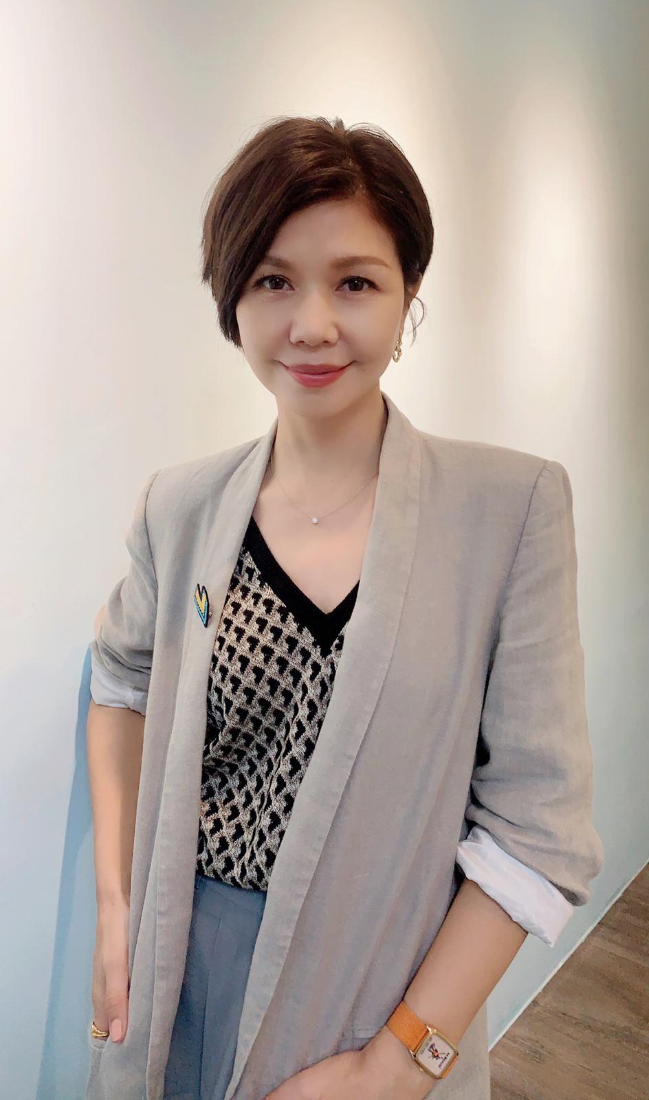 演媽媽共16年！金鐘女配「于子育」公開唯一吻戲對象