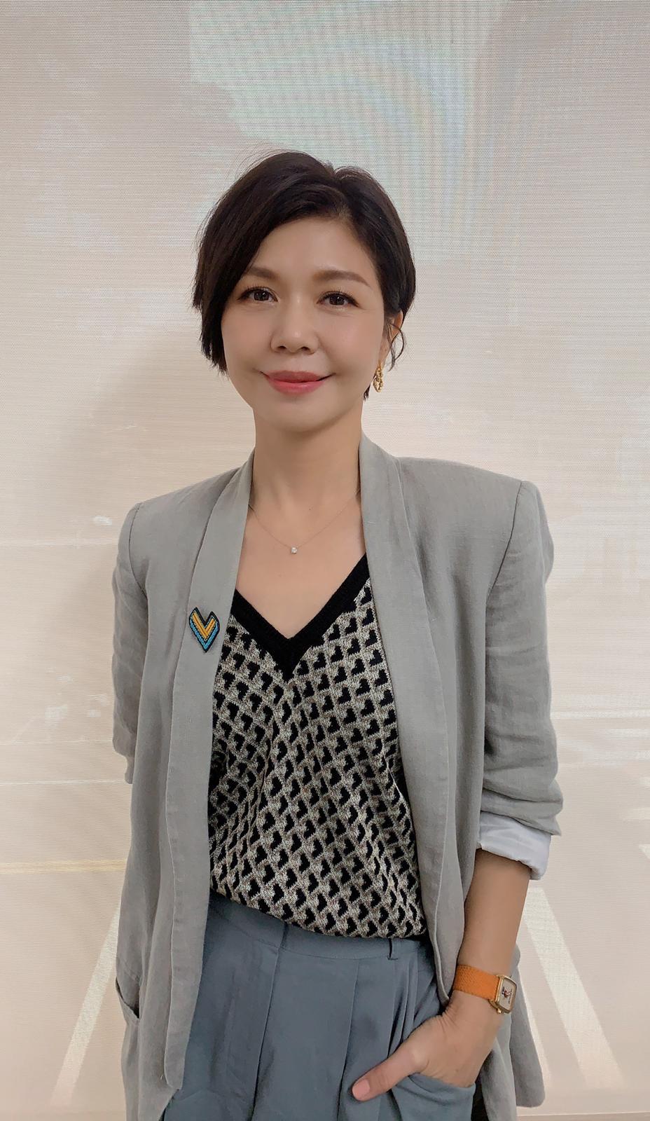 演媽媽共16年！金鐘女配「于子育」公開唯一吻戲對象