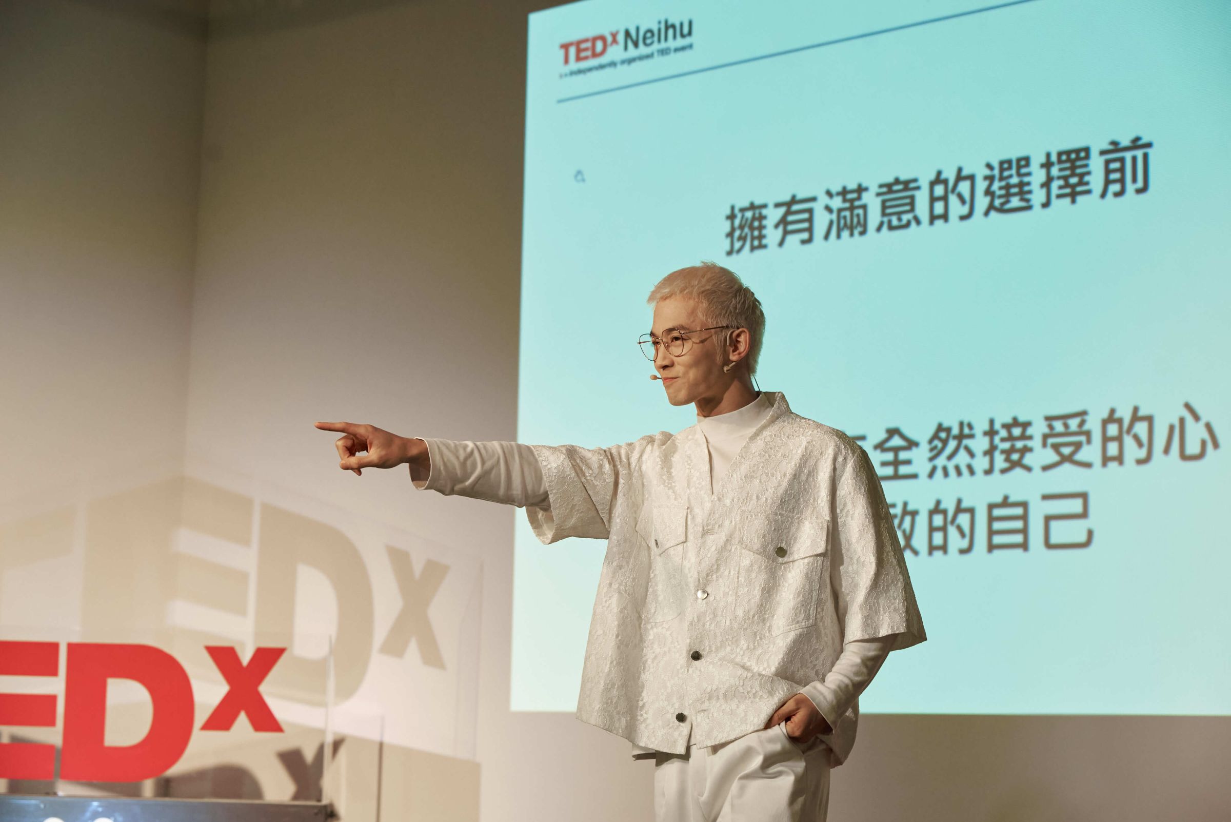 走過人生低谷!小樂吳思賢首登TED分享「選擇的勇氣」出道多年仍雙腳發抖!