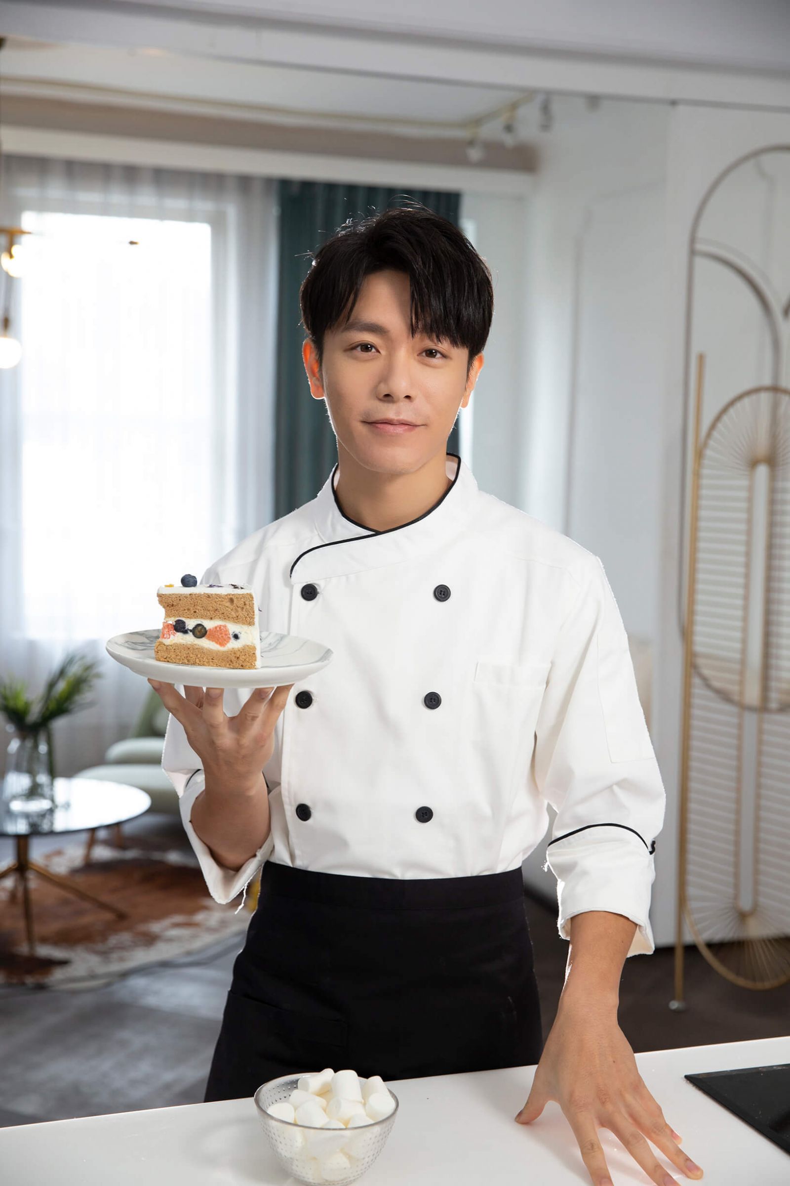 韋禮安「化身求婚蛋糕師」　喊話：別再讓戒指流浪！