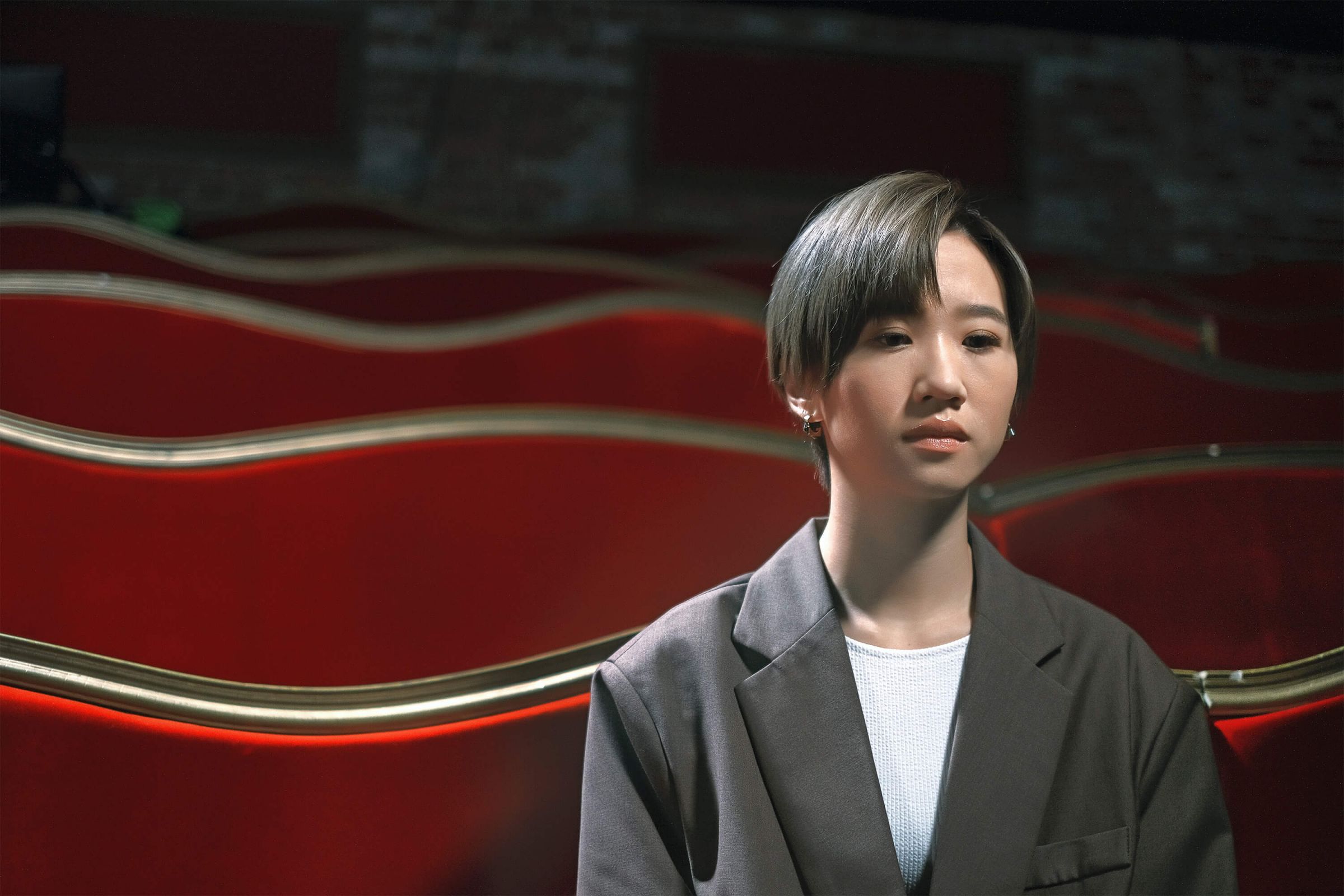 Lulu黃路梓茵「歲末年終獻禮」 挑戰一人分飾兩角!