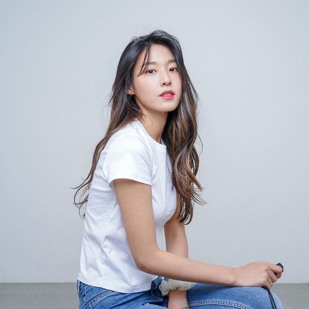 疫苗副作用不敵女神美貌！雪炫素顏喊：手臂太痛沒睡好