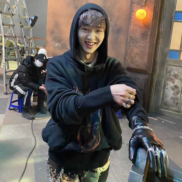 萬聖節嘴染色素超逼真！SHINee溫流10年老粉：認不出來