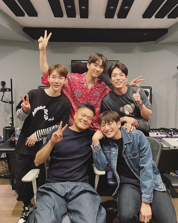 2AM「一秒變阿卡貝拉」！睽違7年回歸實力被網友讚爆