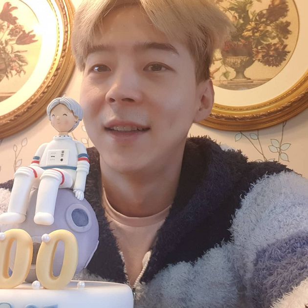 朴有天弟弟也呼麻？