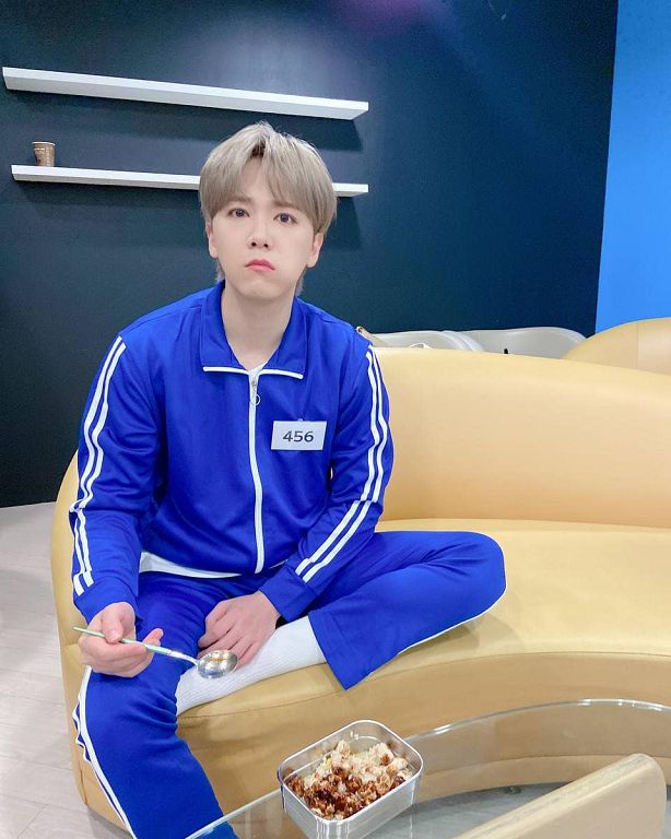 參加《蒙面歌王》網友0.5秒認出！網友吐槽：不如叫我是李洪基