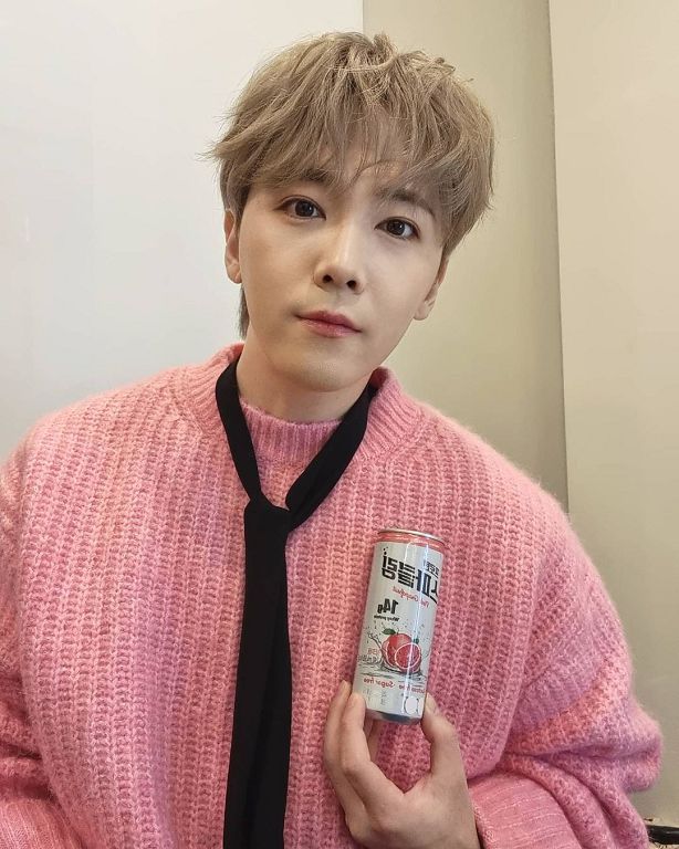 參加《蒙面歌王》網友0.5秒認出！網友吐槽：不如叫我是李洪基