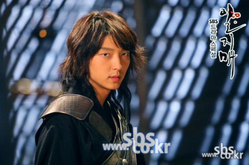 盤點李準基10大韓劇!《王的男人》男男禁忌吻成名 新劇化身「復仇檢察官」