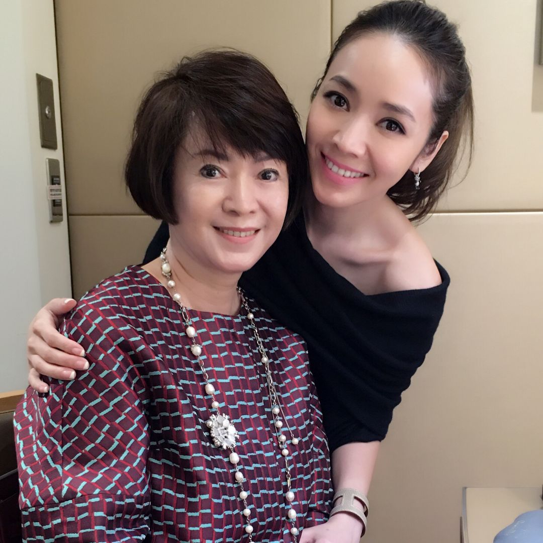 盤點台灣8對明星母女、母子檔!王彩樺女兒甜美外型掀好評、葉璦菱粉髮超前衛