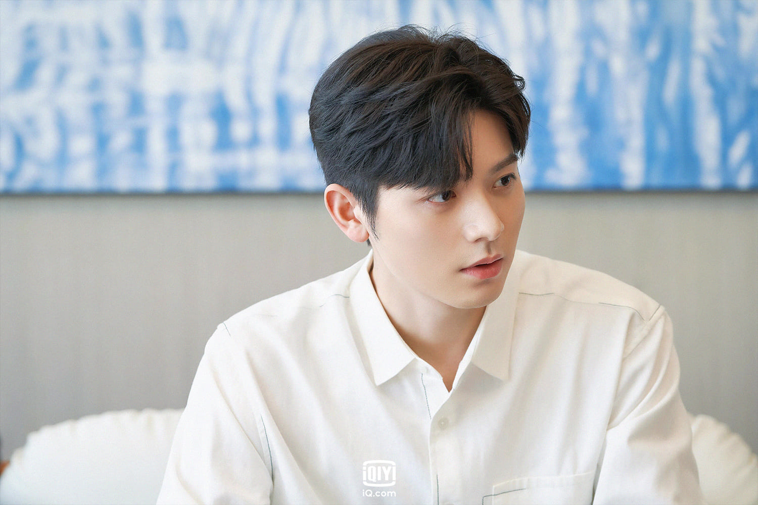 《我的反派男友》劇情9大看點、追劇日曆:沈月、陳哲遠穿越戀愛!沙發深吻超甜
