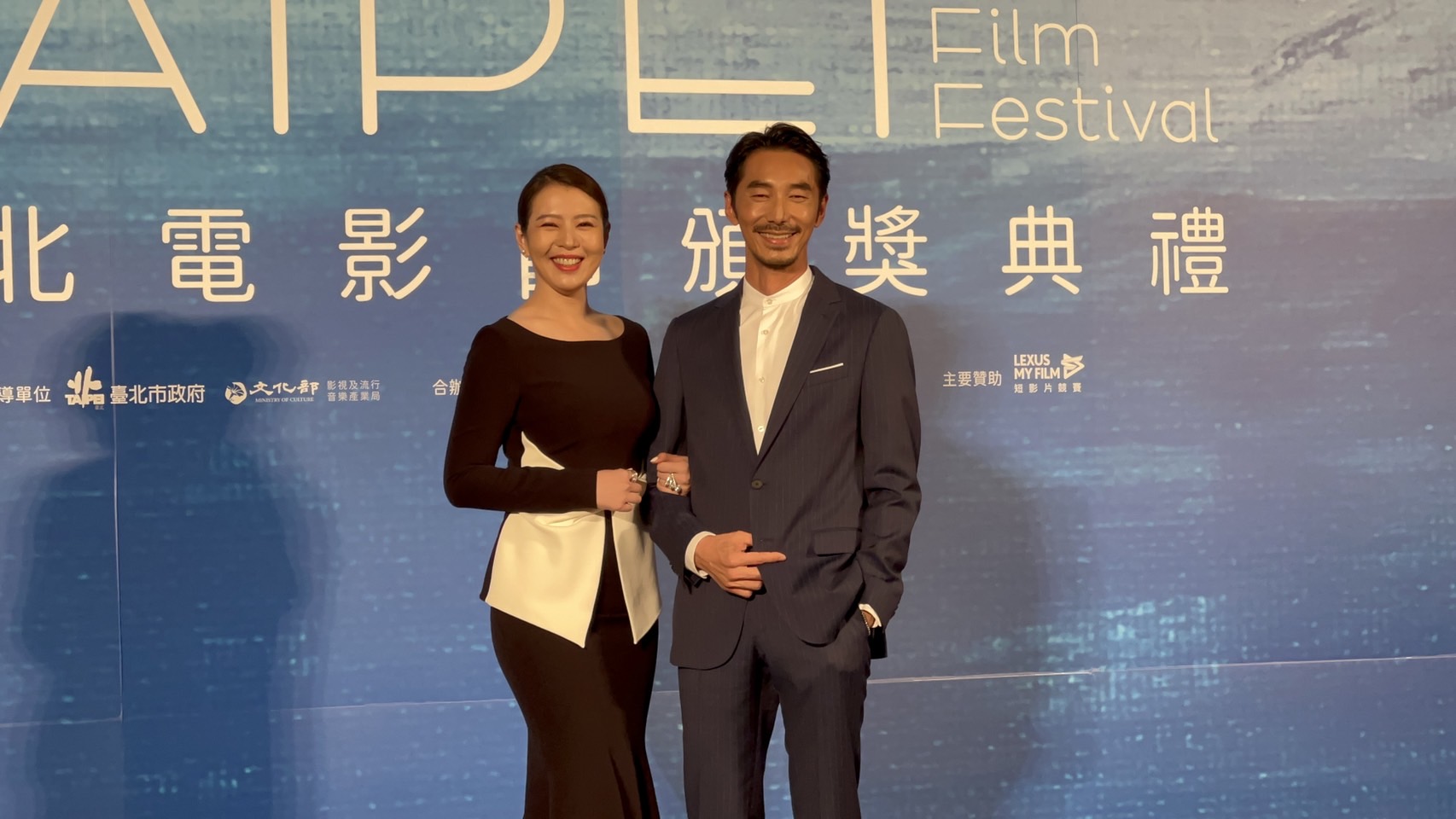 台北電影節/劉品言、李李仁一同頒獎!大開《華燈初上》「冰塊梗」笑料十足