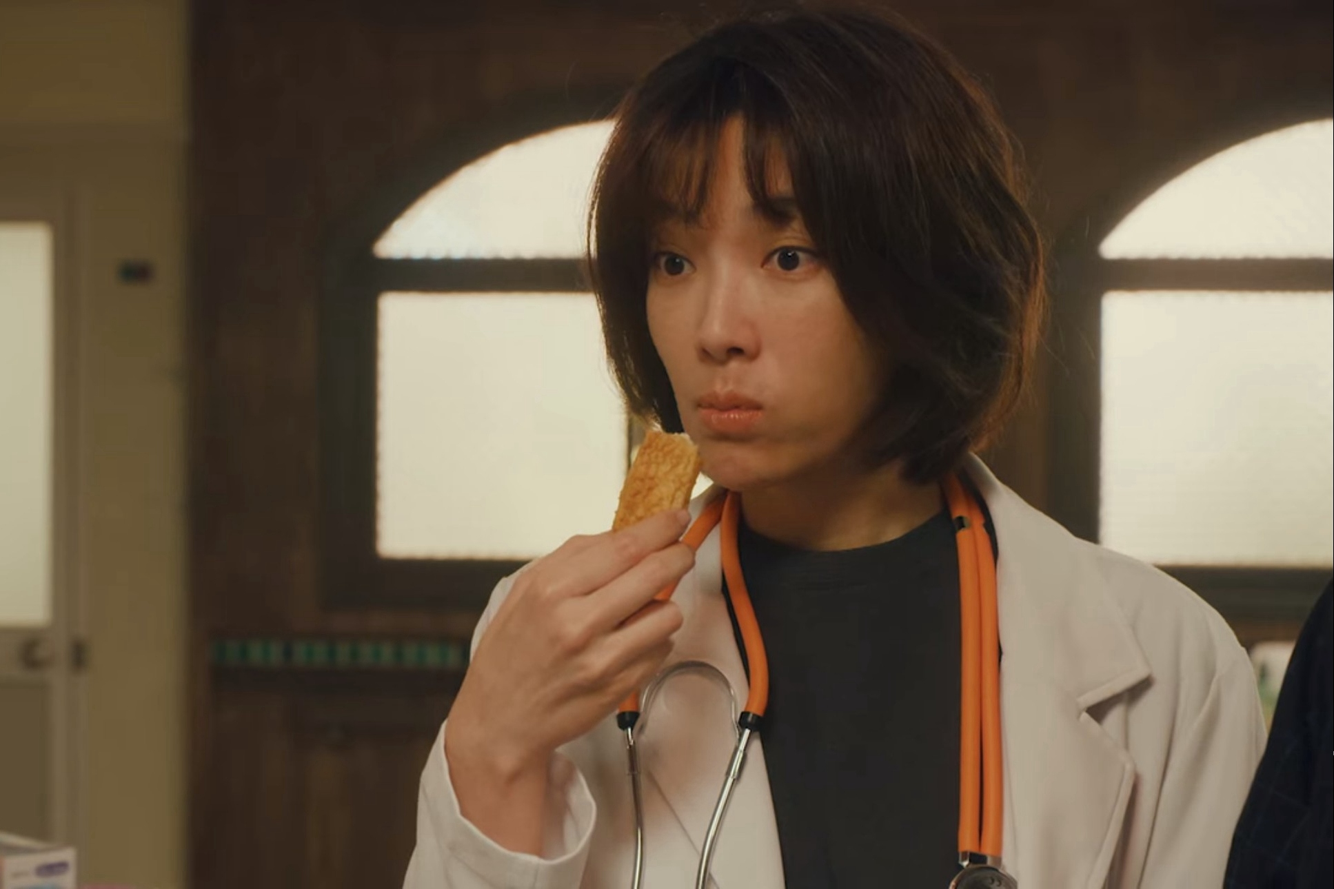 Netflix《村裡來了個暴走女外科》1-10分集劇情:小劉醫師故事太催淚!醫療議題引反思