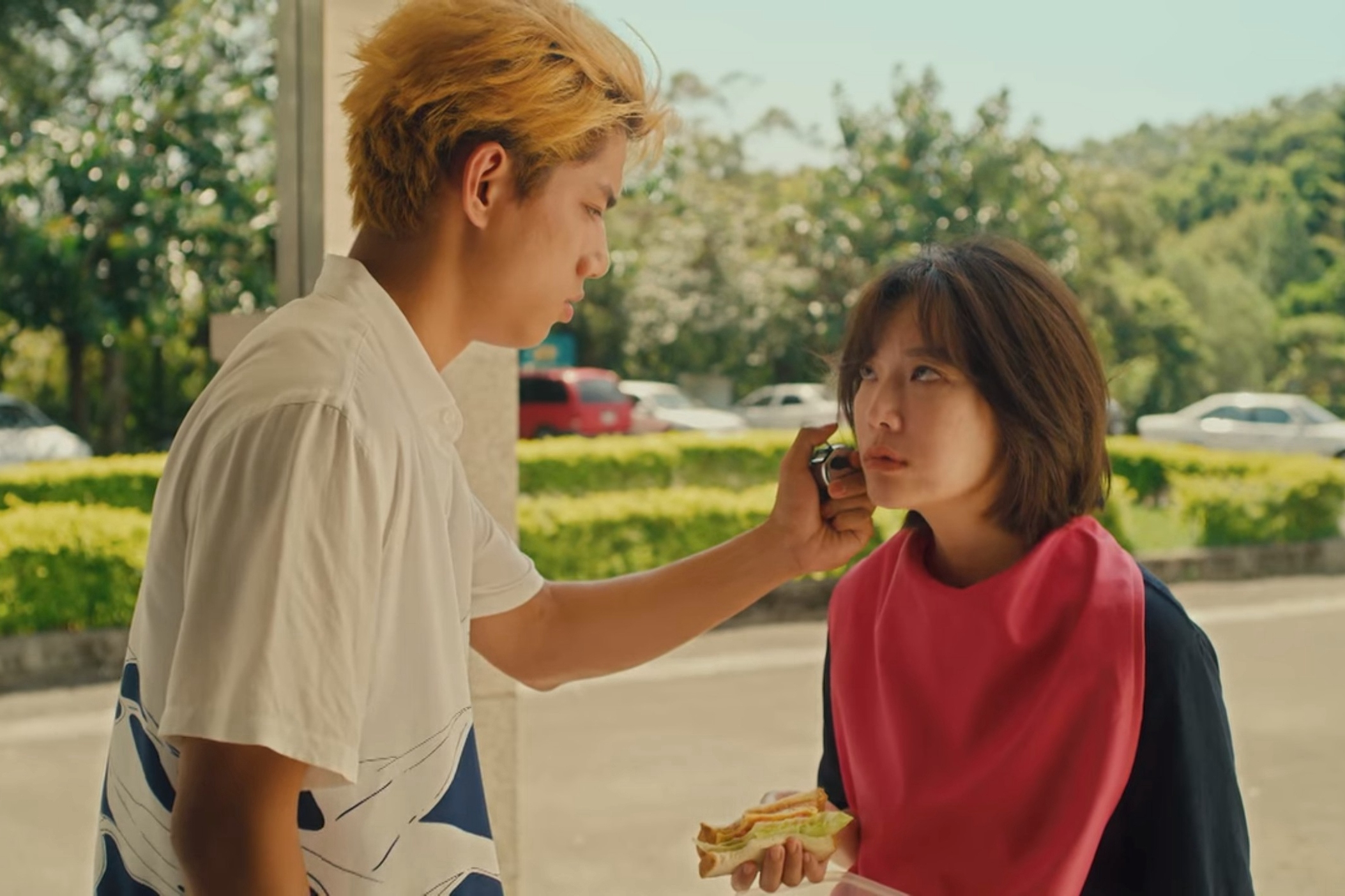 Netflix《村裡來了個暴走女外科》1-10分集劇情:小劉醫師故事太催淚!醫療議題引反思