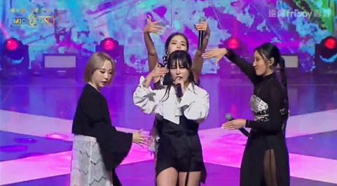 【TOP 韓流演唱會】MAMAMOO玟星手帶傷表演 整團表現水準依然不變