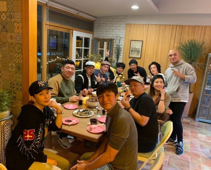 戀情被吳宗憲意外洩漏!溫嵐霸氣認愛「給點空間」 親密互動全都錄
