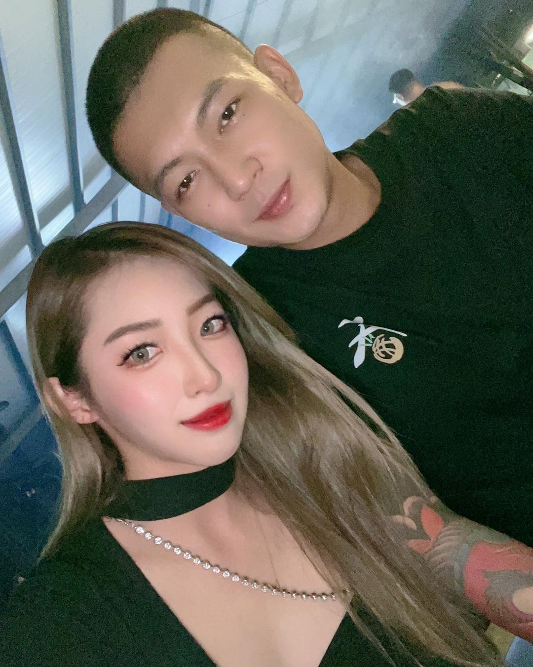 鳳梨想婚了!美女律師神回「別讓老婆先找我」 網瘋朝聖:去結吧!