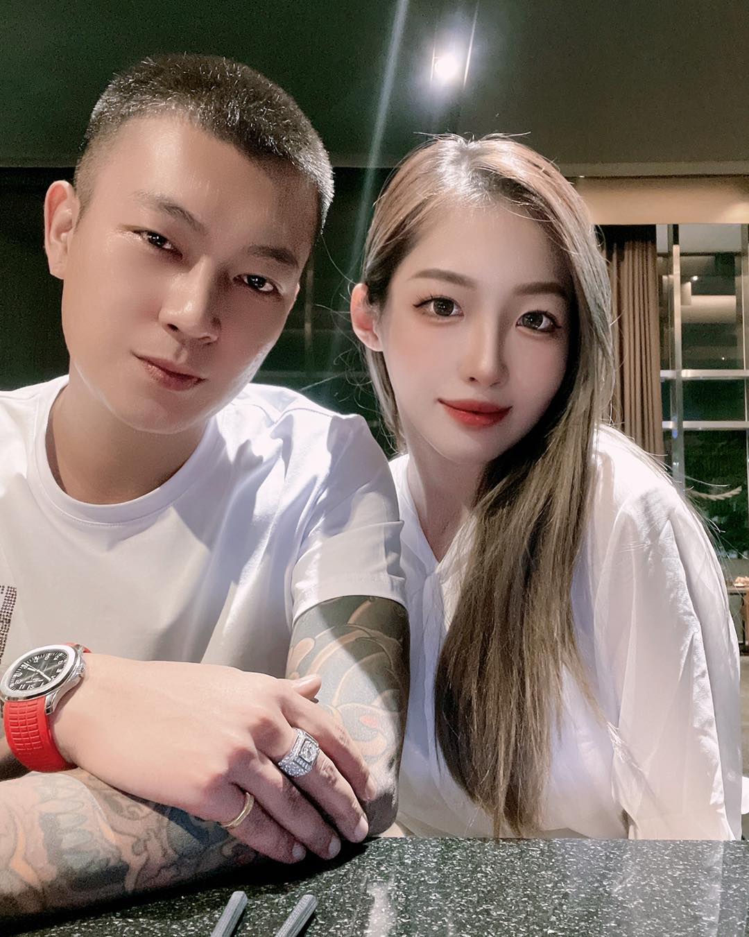 鳳梨想婚了!美女律師神回「別讓老婆先找我」 網瘋朝聖:去結吧!