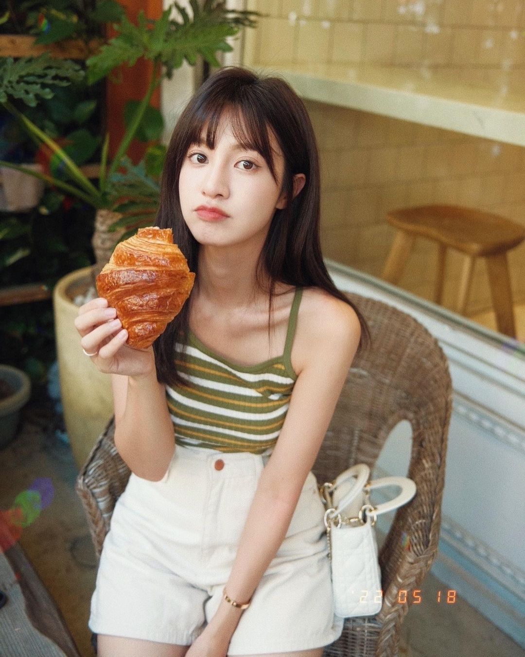 12年前青澀貌曝光！陳敬宣素顏曝「黑皮暴牙」狂哭　網看傻：根本不同人