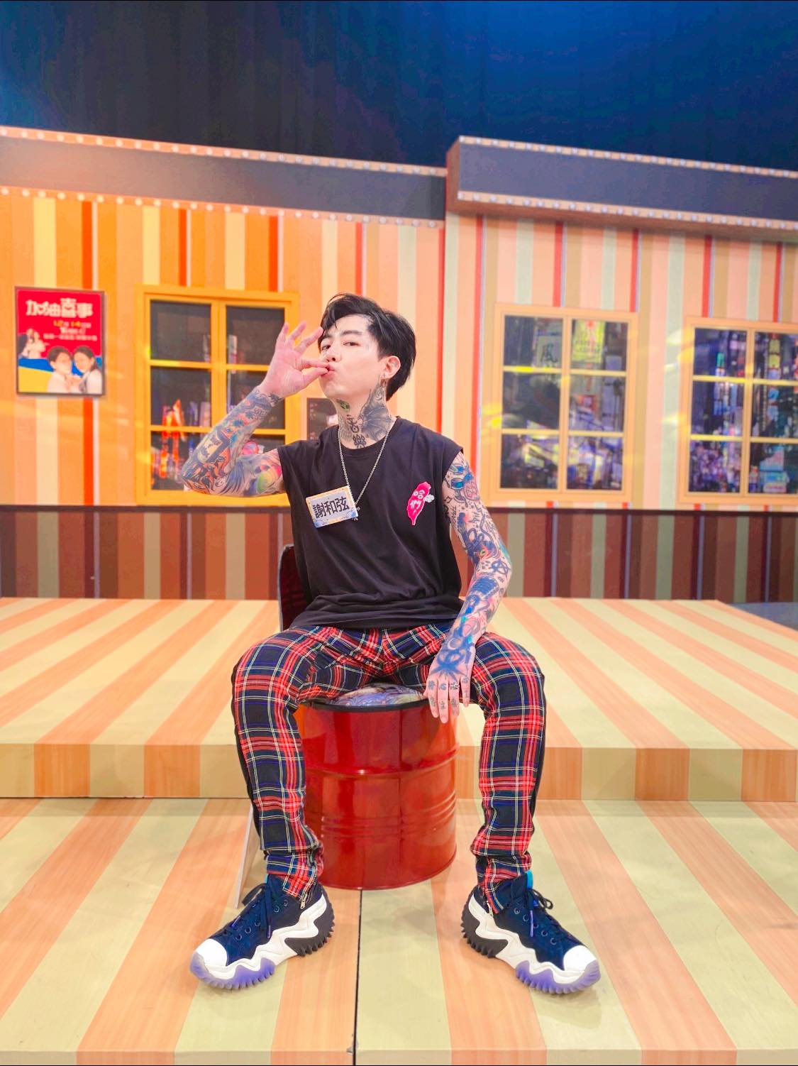 謝和弦現身明仁會春酒！被告知「主桌不方便合照」　揭現場禁忌：好像《角頭》