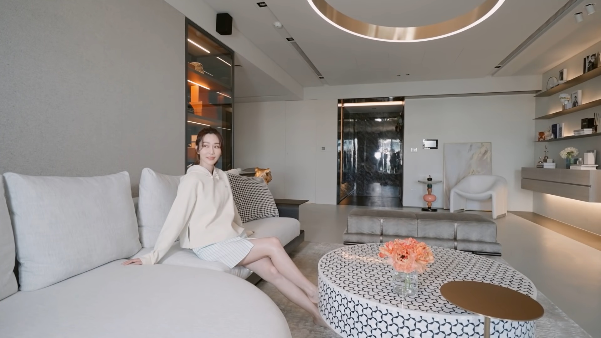 開箱8500萬豪宅挨轟炫富！曾莞婷霸氣反擊「炫的不是富」：這是我用雙手打拚來的