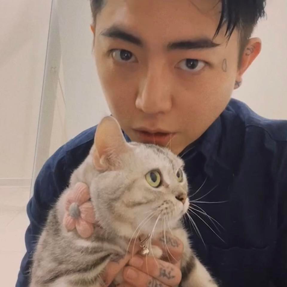 謝和弦現身明仁會春酒！被告知「主桌不方便合照」　揭現場禁忌：好像《角頭》