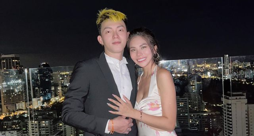 結婚半年老公精心策畫「驚喜求婚」！蕾菈激動獻吻秀鑽戒：直接心臟爆擊好幾次