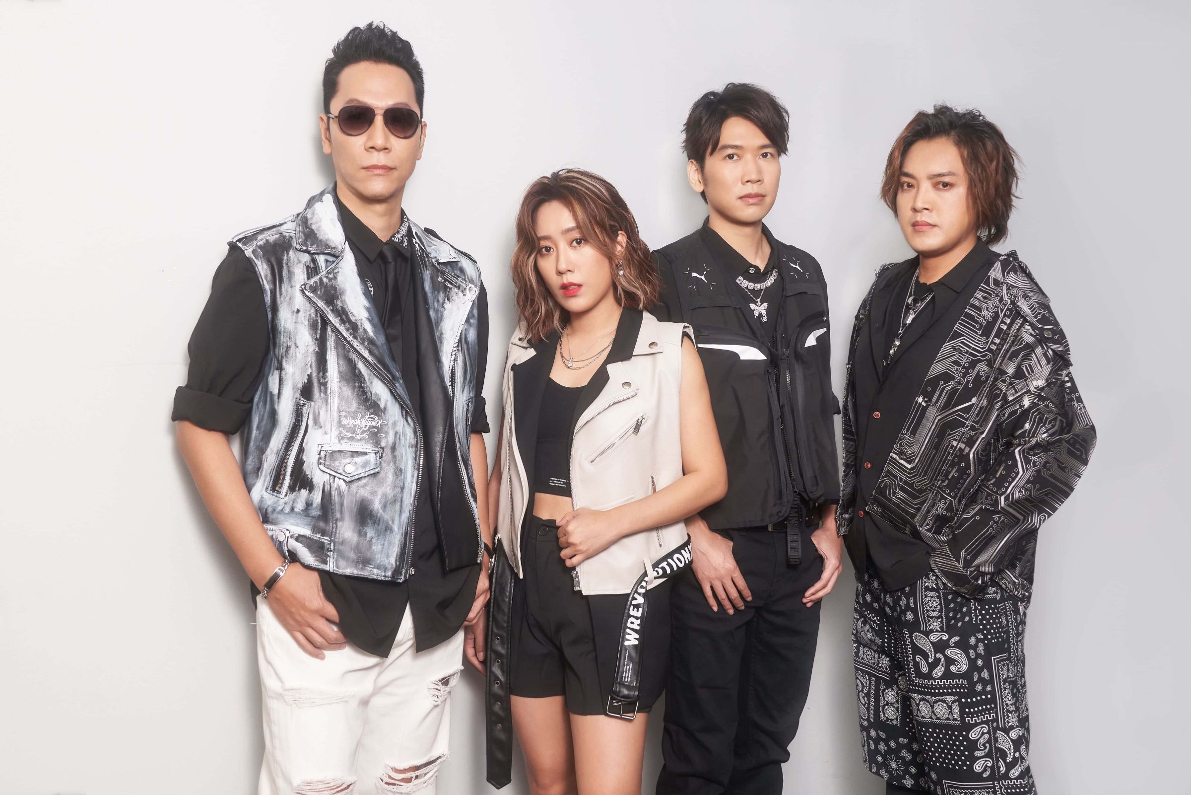 小男孩樂團新曲〈時光冉冉〉挑戰高難度轉音!粉絲一聽「都懷孕了」