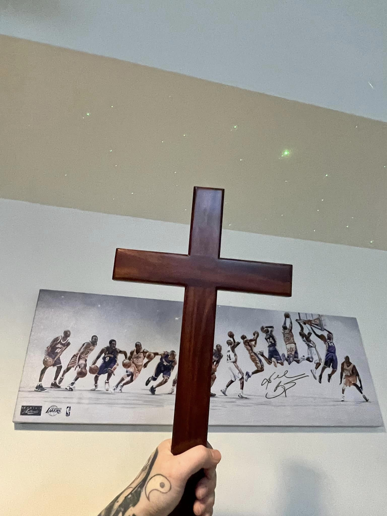 3個月大愛女半夜大哭！謝和弦「拿十字架唸咒語」秒解決　老婆一看秒懂