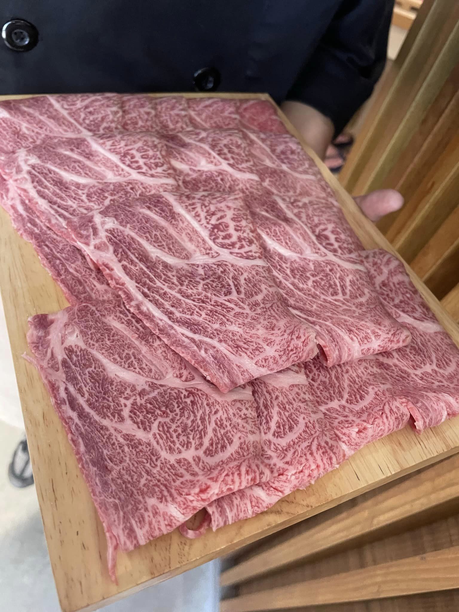 客人點最貴A5和牛被調包！店員上餐兩次稱「送錯」　KID扛責任道歉：沒有藉口改善到滿意為止