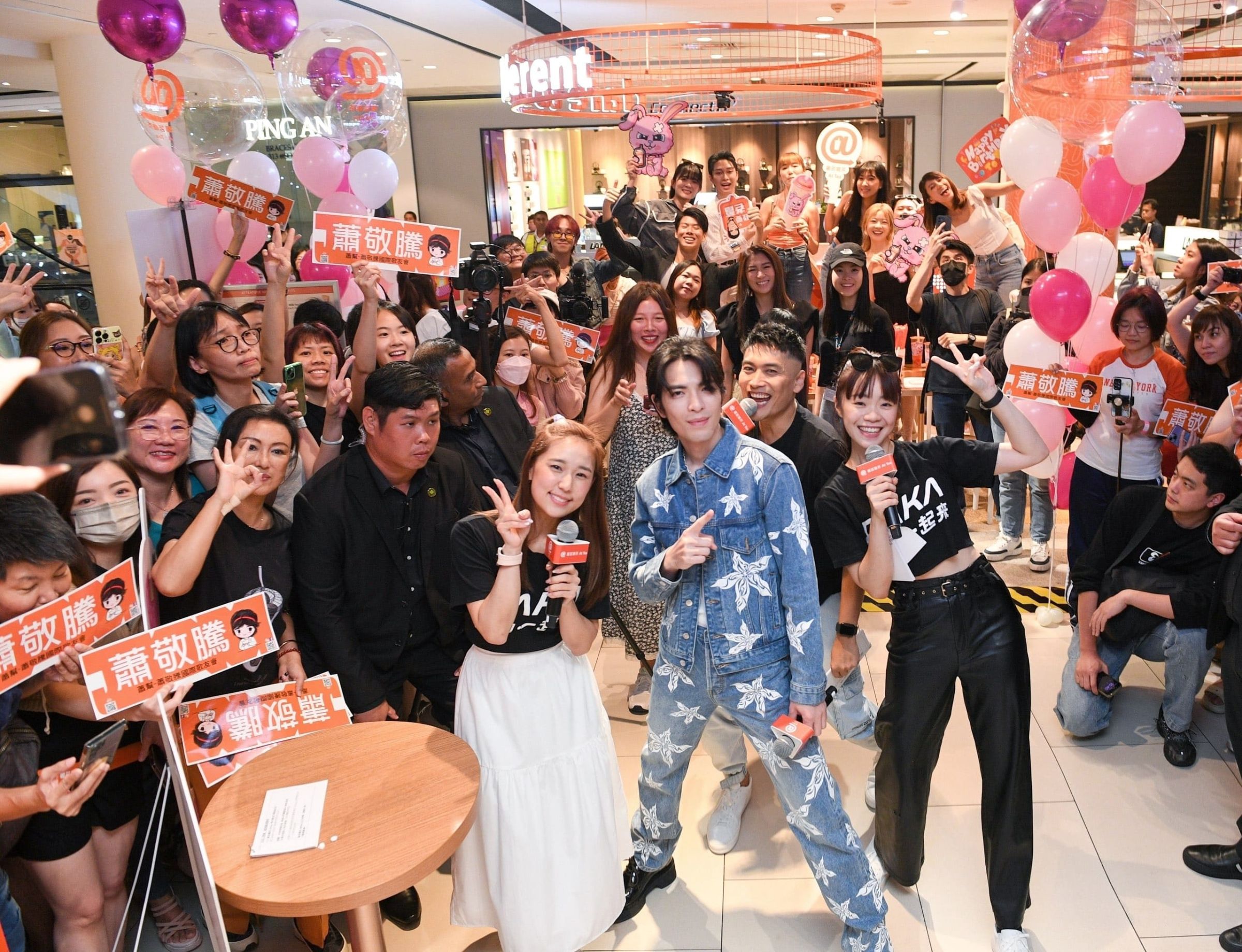 蕭敬騰登新加坡《紅星大獎 2023》！現身飲料店周年派對　驚喜宣布好消息