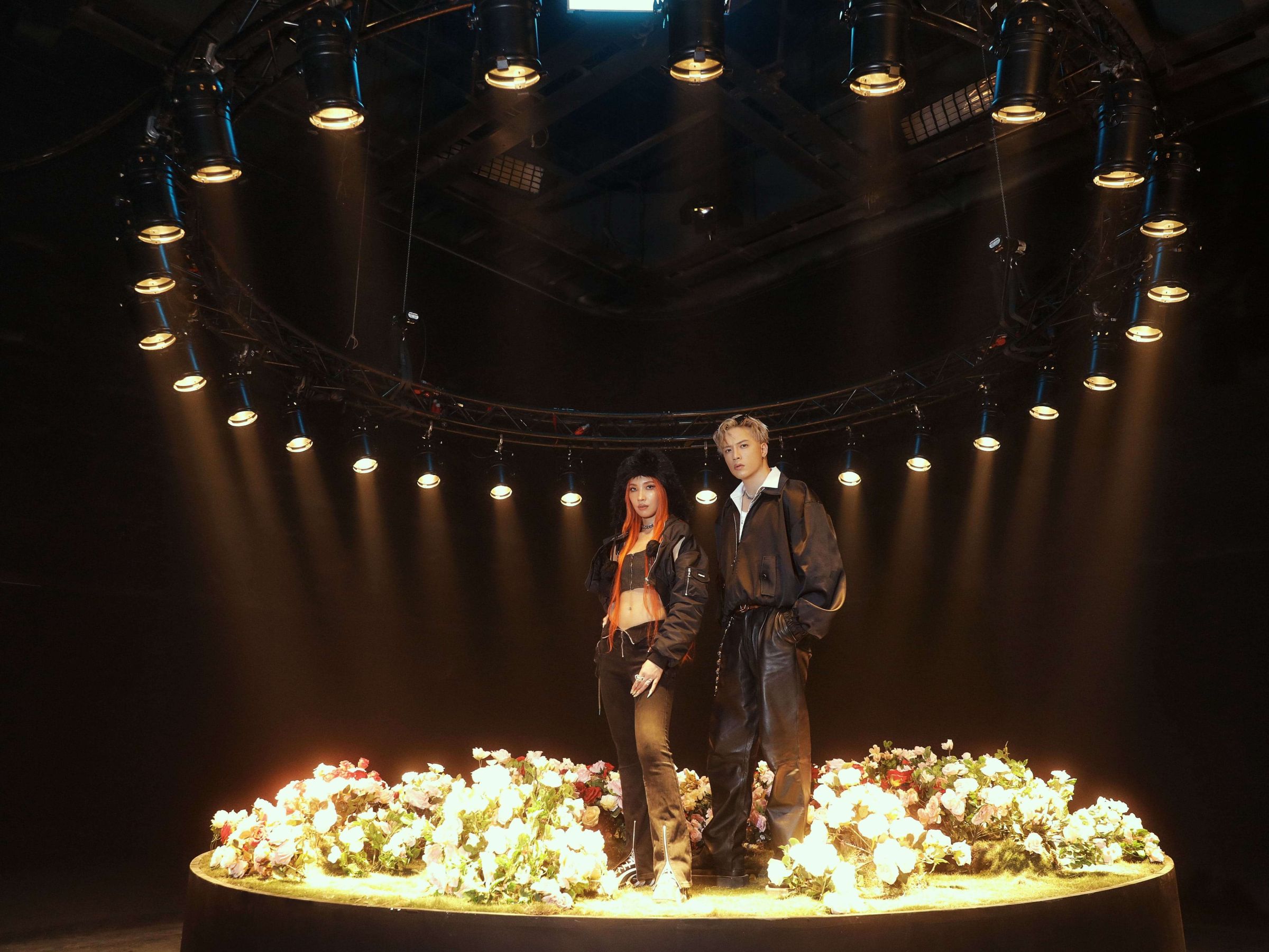 有感身邊暈船仔太多！Karencici邀J.Sheon一起敲醒　化身說書人探討難解習題