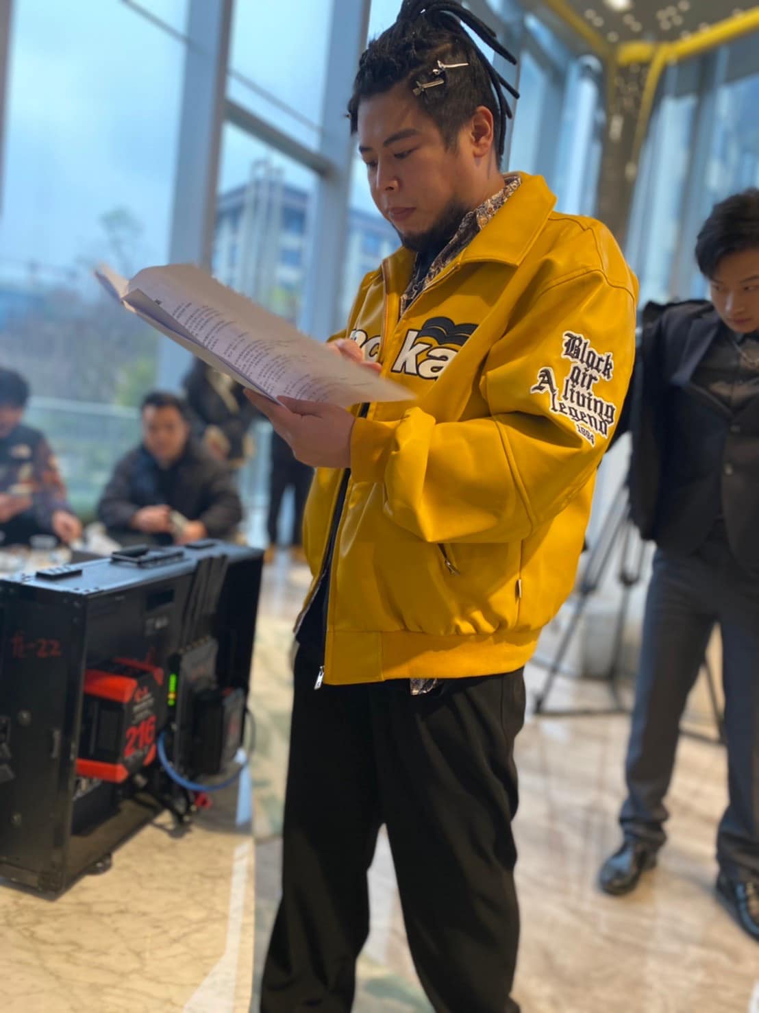 被加油站員工嗆「開好車還加300」！游否希還原真相　怒譙三字經：非常無腦