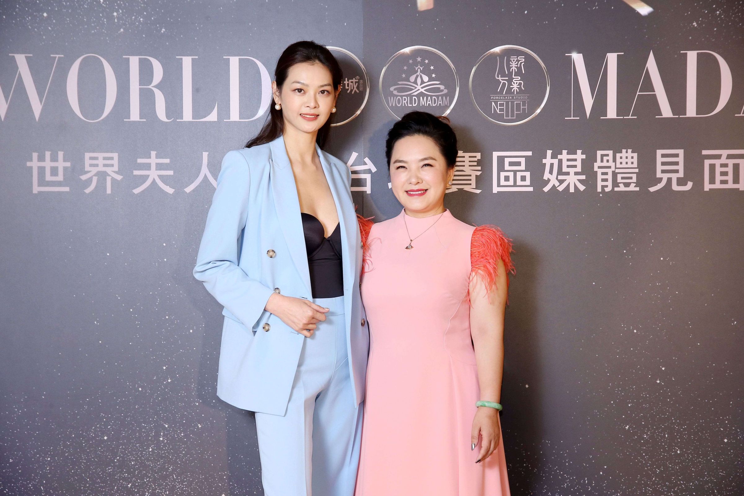 2022準世界夫人白色情人節優雅亮相！名模林嘉綺指導POSE及台步