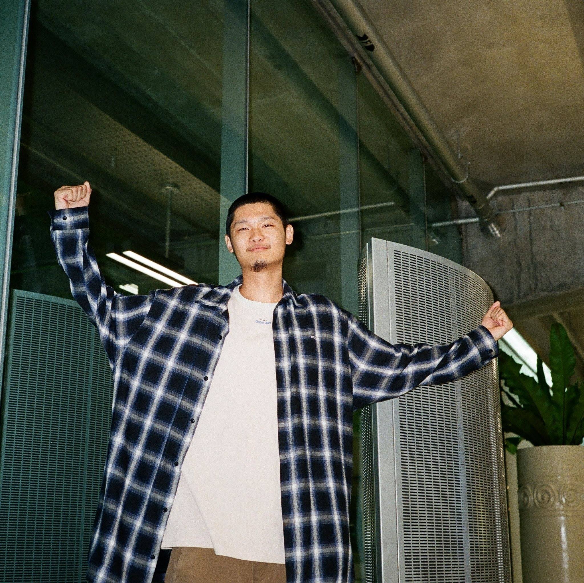 Leo王爆外遇20歲嫩妹！神隱5個月後首露面　坦承離婚「已是前妻」自嘲：不要外遇喔！