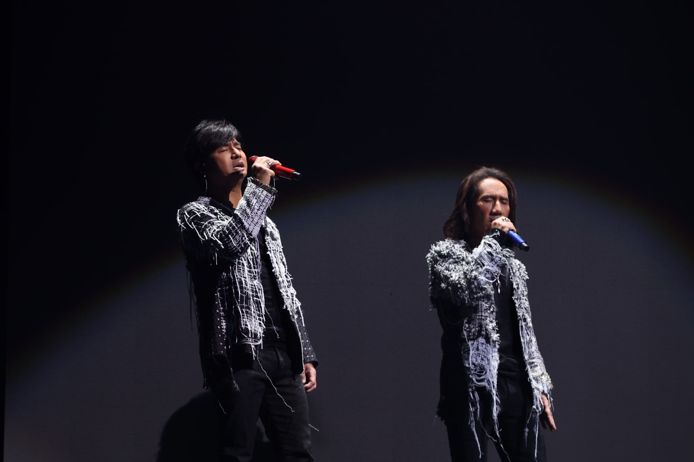 張惠妹驚喜現身《獵人聚》！家家化身老闆娘　偕同黃偉晉招待眾嘉賓們相聚