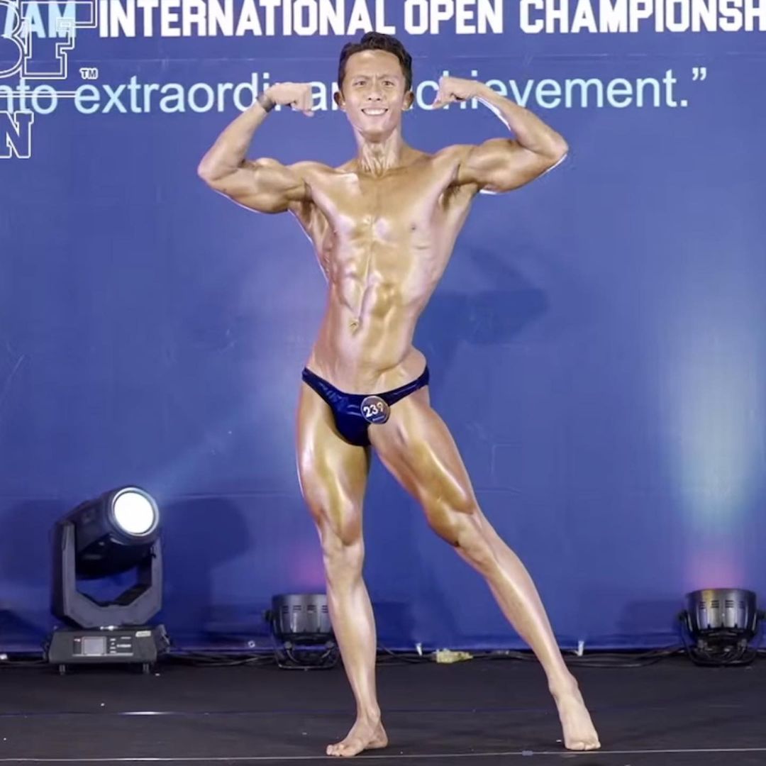 孫安佐體脂6%變身「肌肉猛男」！參加健美大賽奪佳績　孫鵬、狄鶯到場力挺