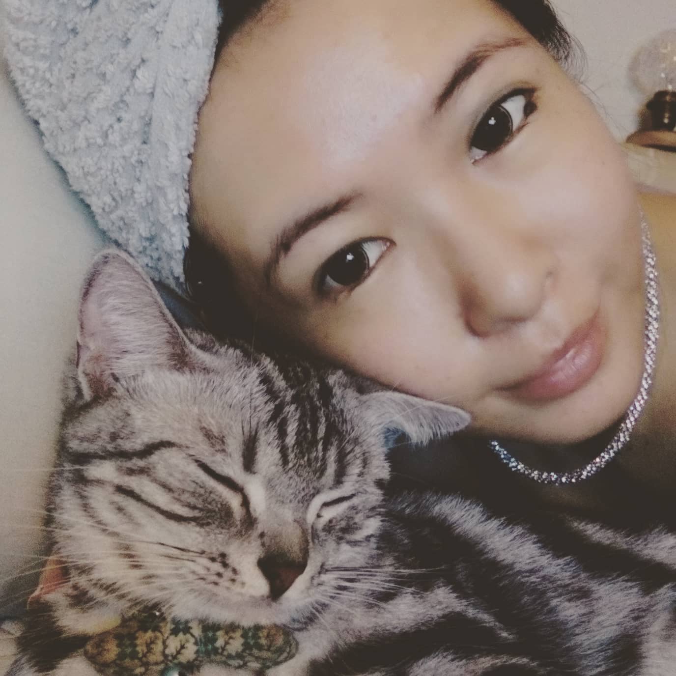 賣二手衣遭網友惡意棄標!Makiyo氣炸「直播怒譙」:這樣好玩嗎?
