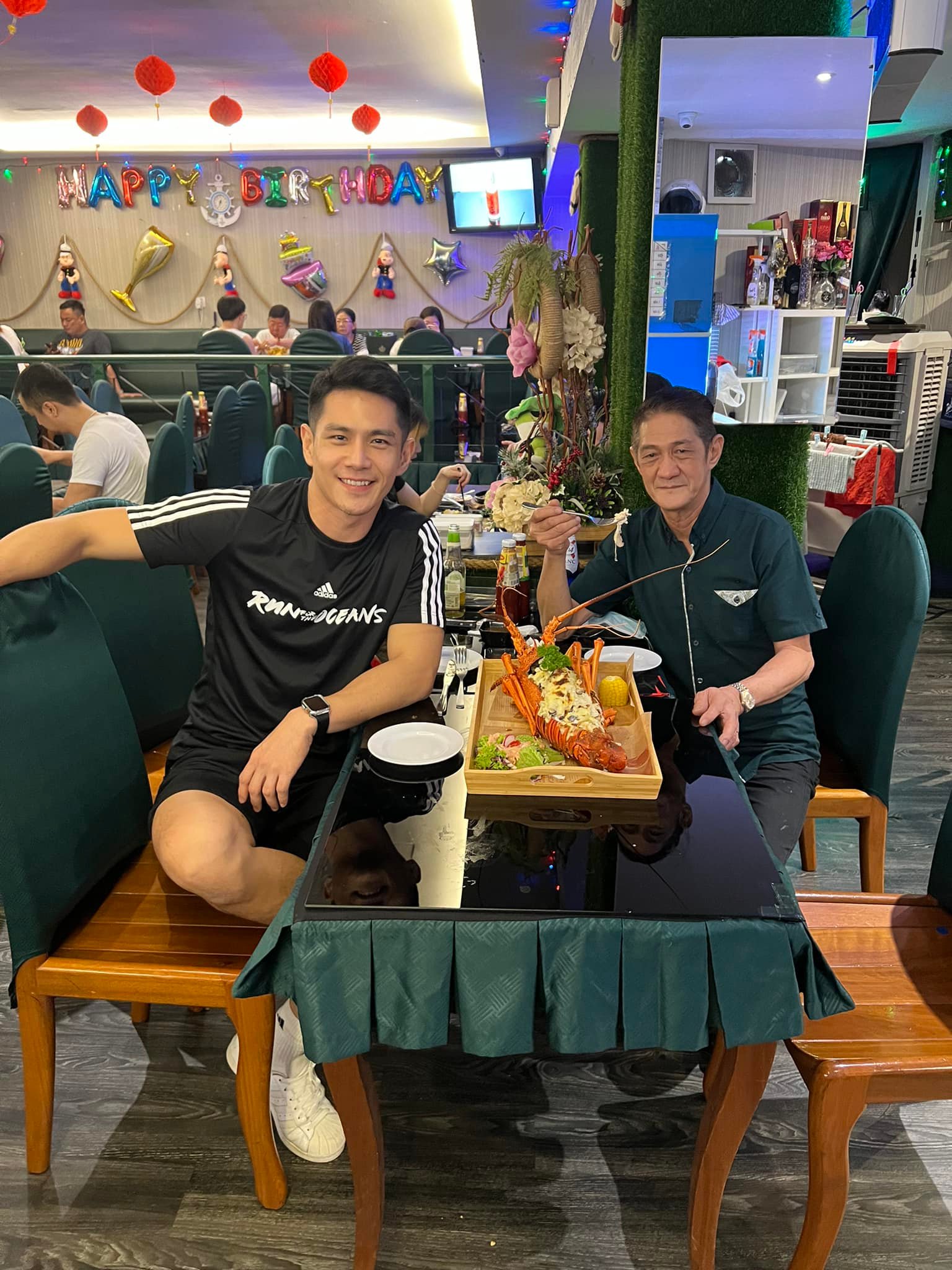 曾帶烏克蘭正妹滑進摩鐵3hr！祖雄低調護愛「一起回鄉見父母」IG貼文全露餡