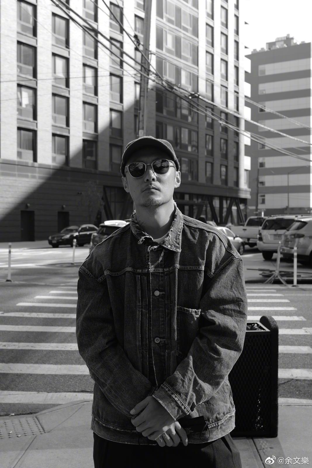 余文樂NFT海撈上億「破世界紀錄」！開千萬名車接兒嚇傻網：房子在路上跑