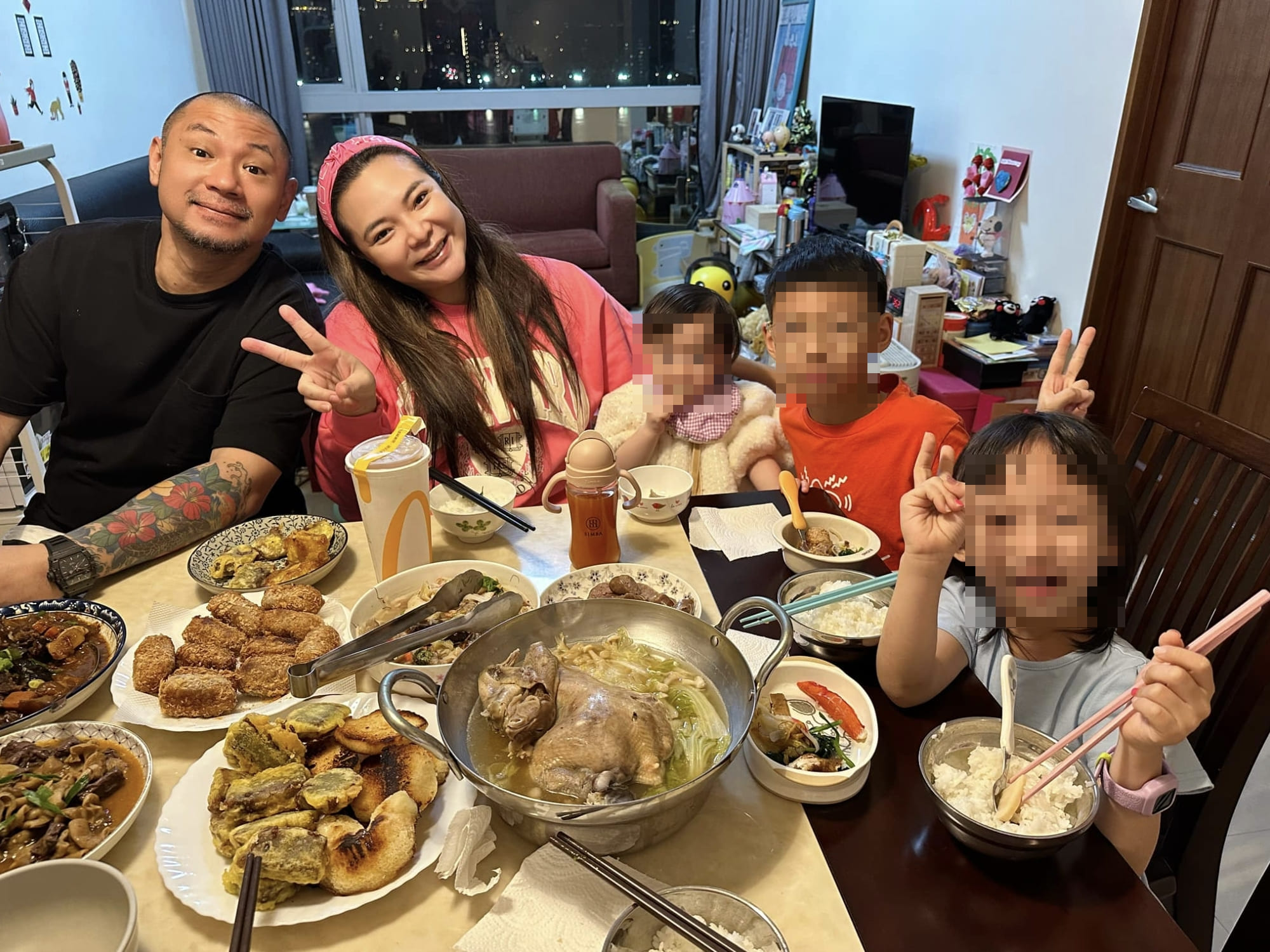 小甜甜「除夕奔男星家圍爐」！曬團圓照笑開懷　宋先生同時嘆：女人心海底針