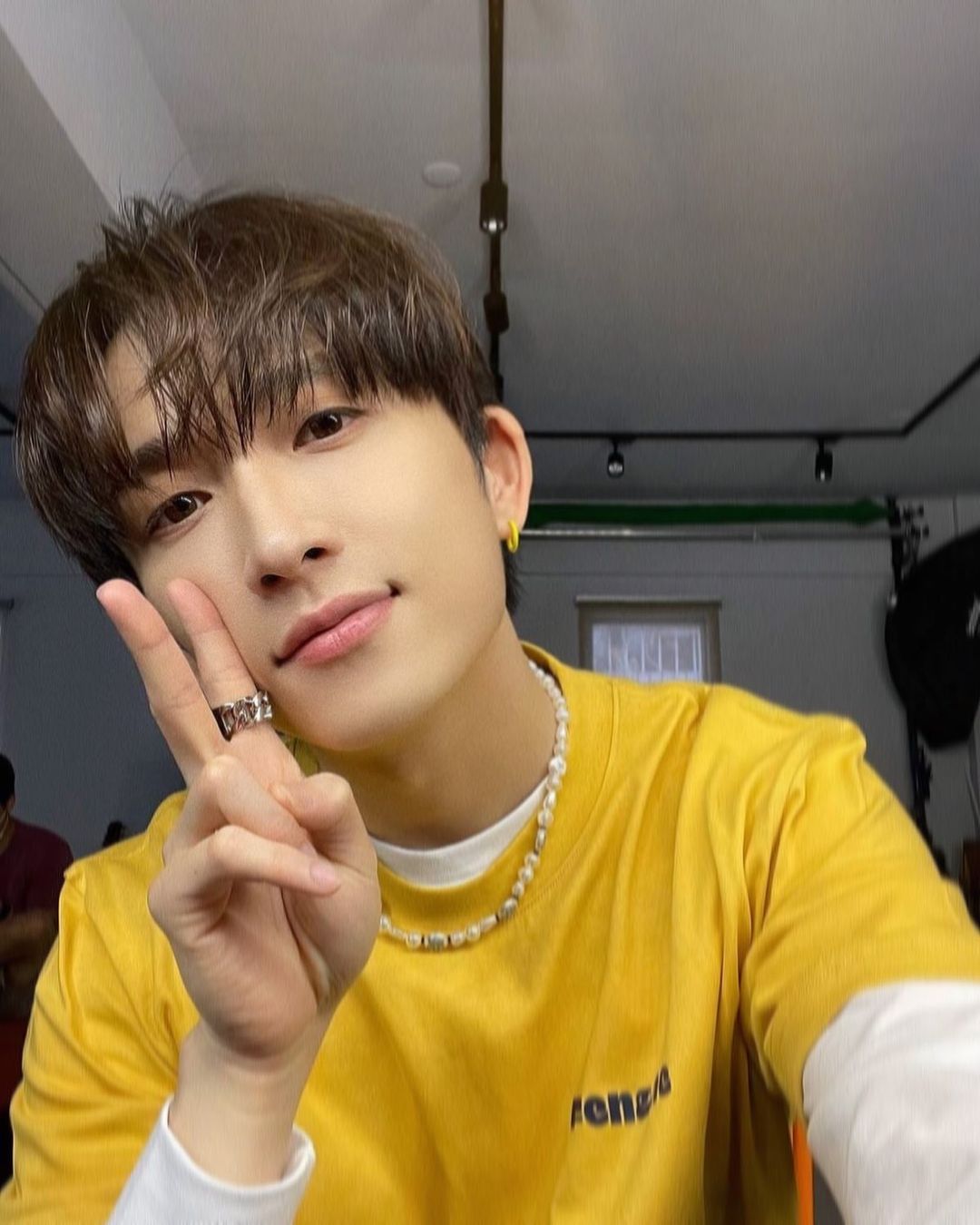 邱鋒澤遭爆退出《娛樂百分百》！官方社群「疑露餡」　網瘋猜接棒人選