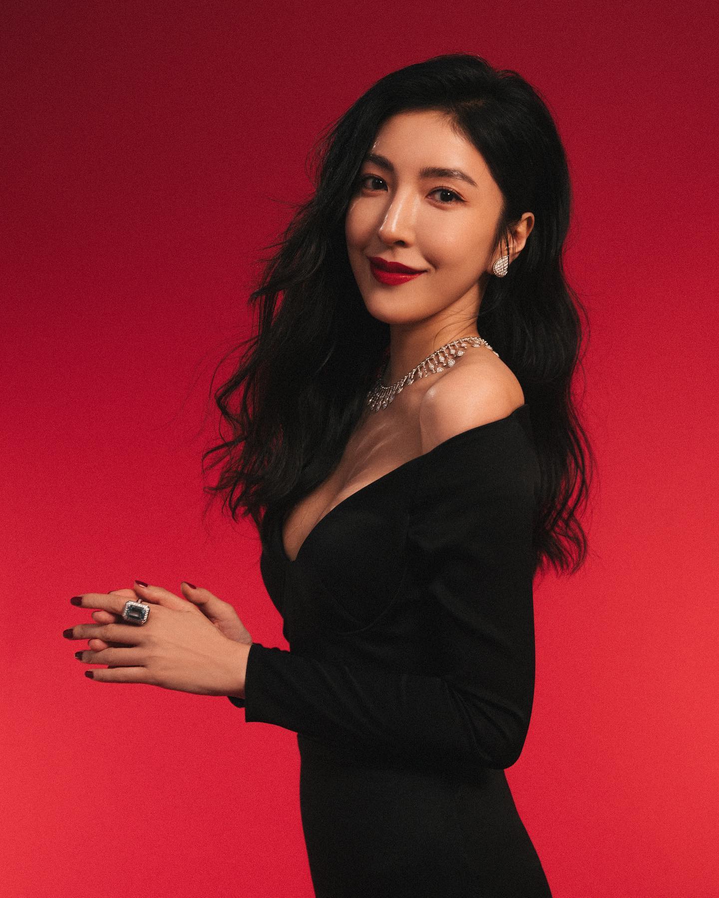 楊謹華金鐘禮服「撞衫彰化地標」！又只差1票錯過視后　大方自嘲：新外號叫楊一票