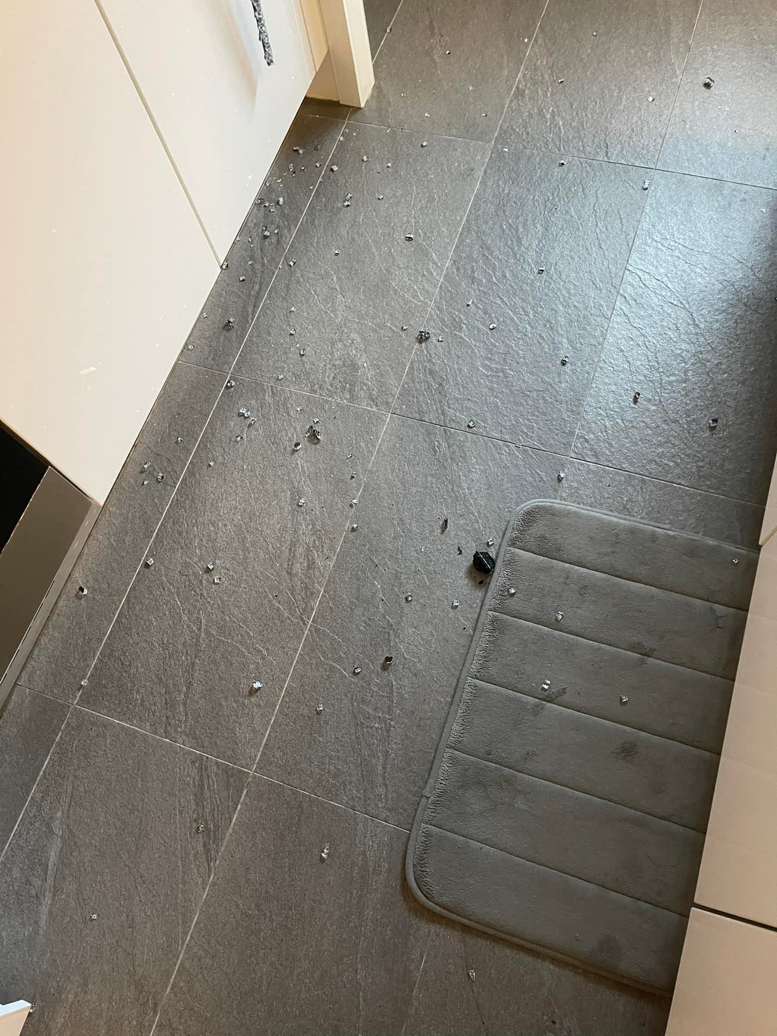 家裡隔音太好！孫德榮聽不到水燒開聲「火燒整夜爐台爆裂融化」　廚房面目全非險釀災