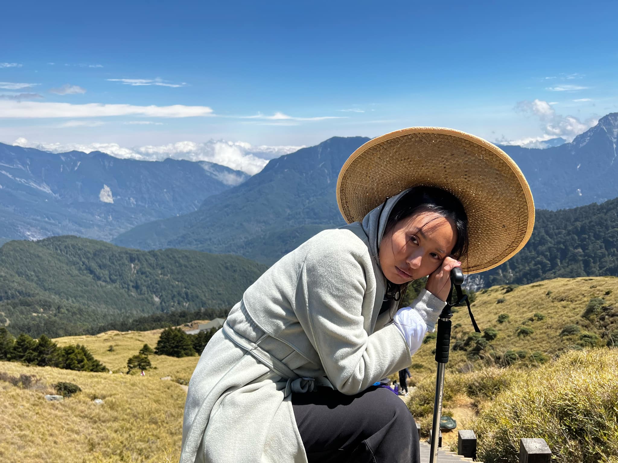 薔薔被迫爬百岳！崩潰抱怨「要了我的命」　眼神死憔悴模樣網笑翻