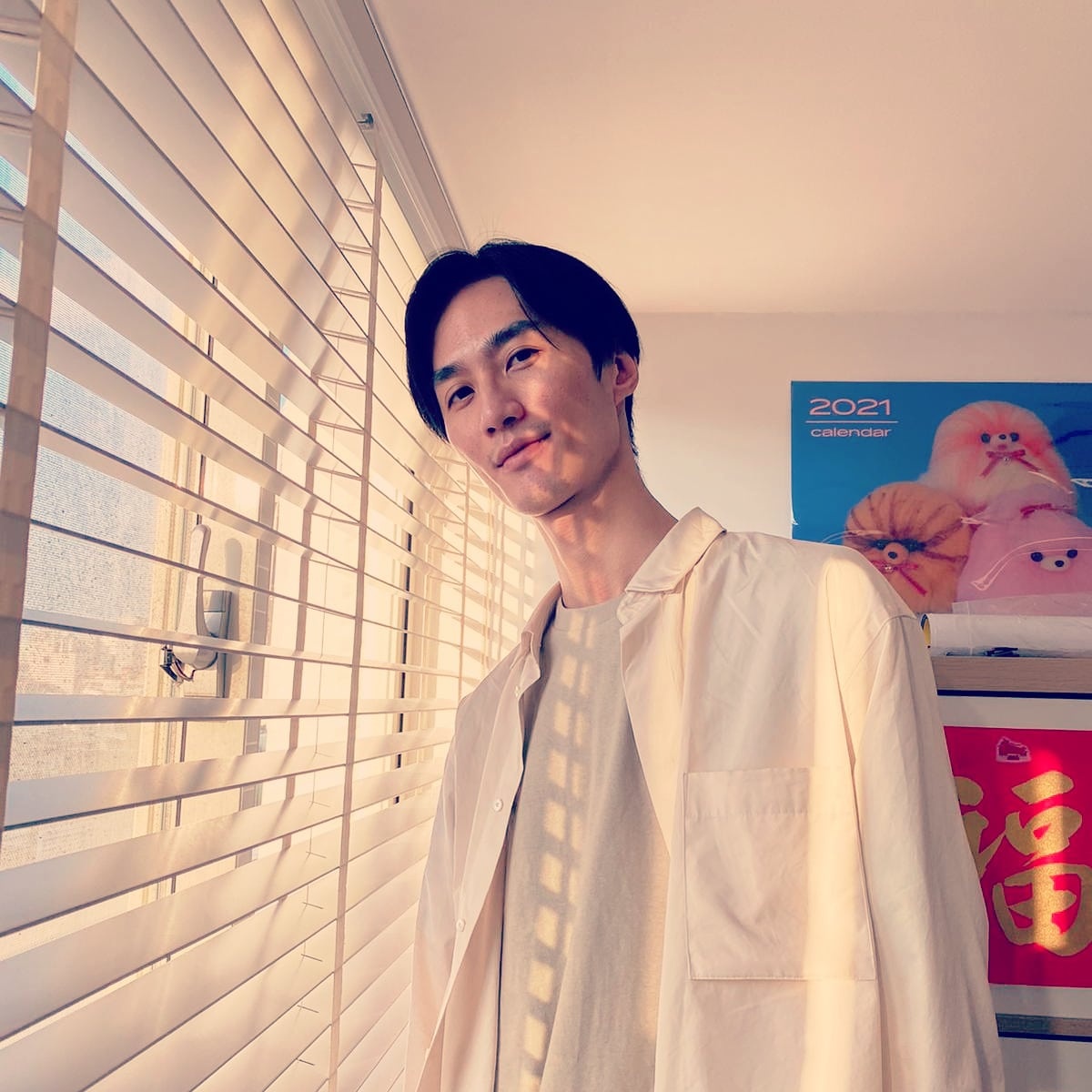 李英宏表演到一半「向觀眾砸水瓶」爆衝突！他道歉還原事發：男子不停對我比中指