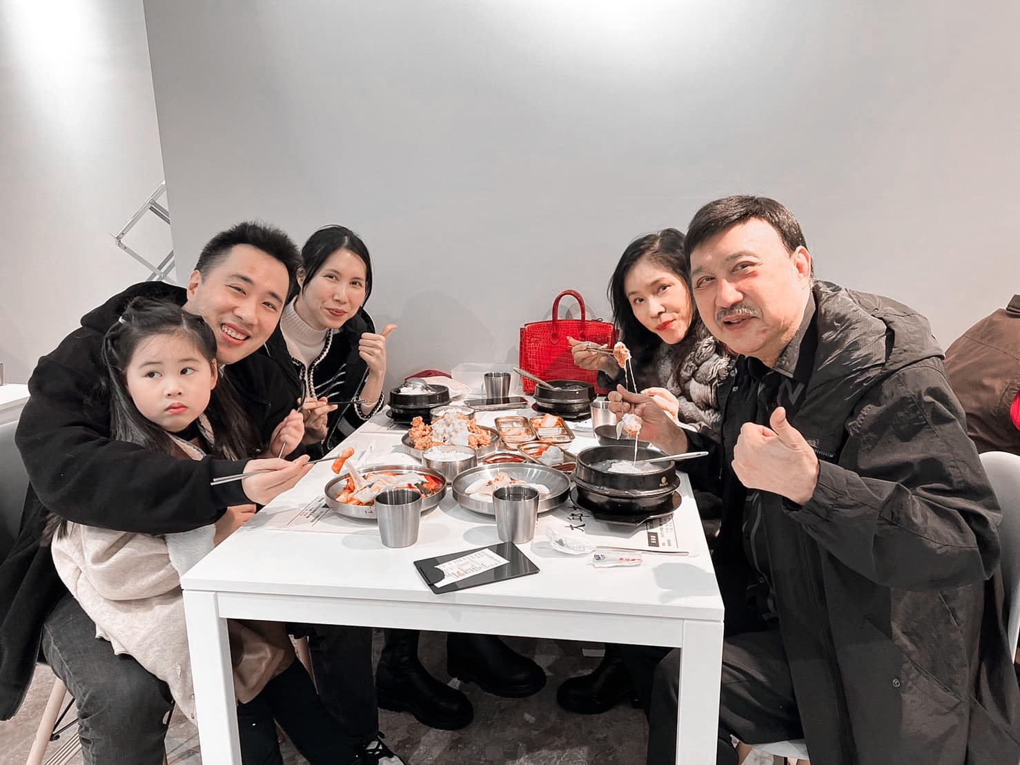 余天、李亞萍淚崩癱軟被扶出！余苑綺老公送最後一程　「最後告白」道別愛妻：真的好愛妳