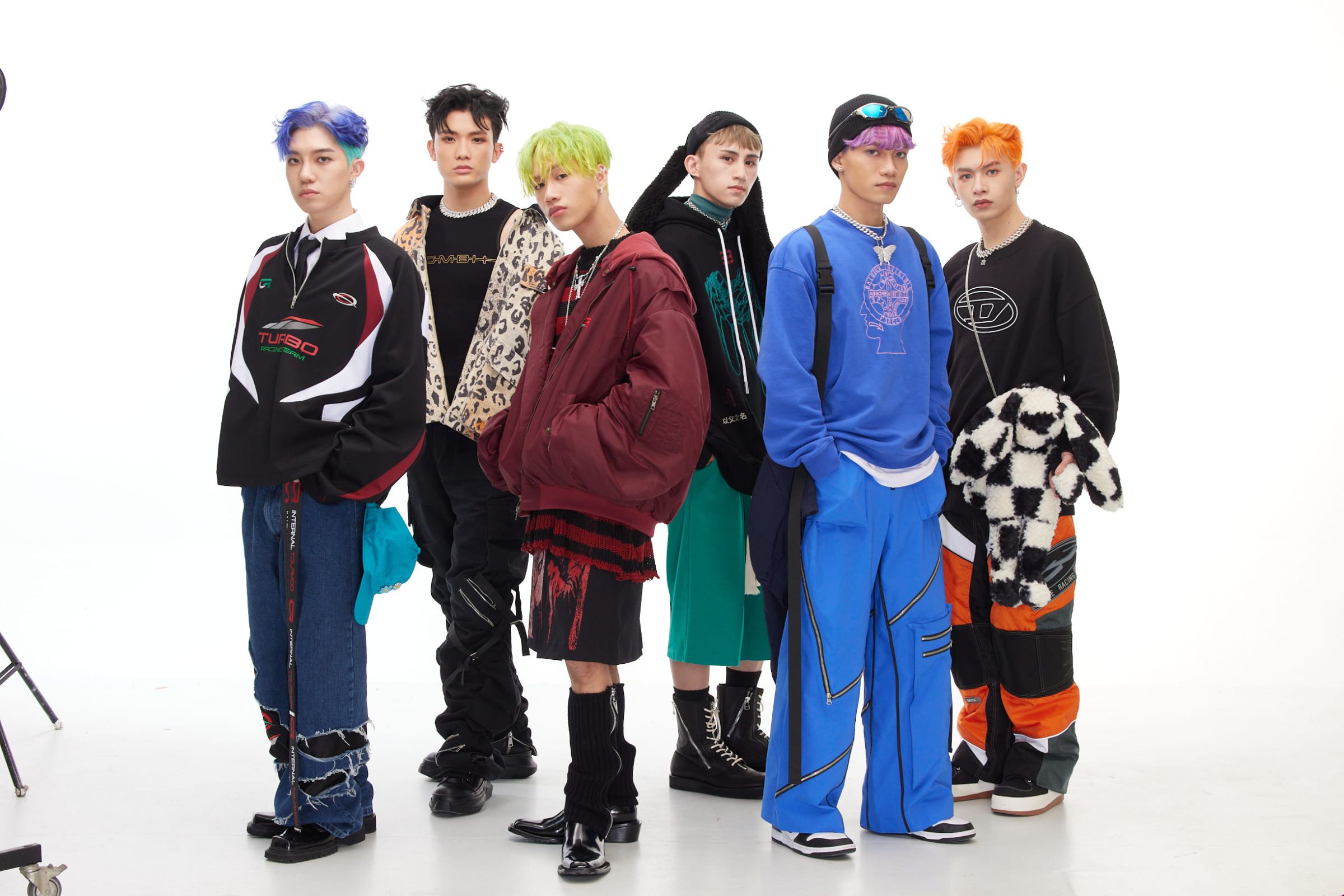 VERA拍攝大陣仗！建構專屬世界觀　蔡朕為「1事」差點哭出來