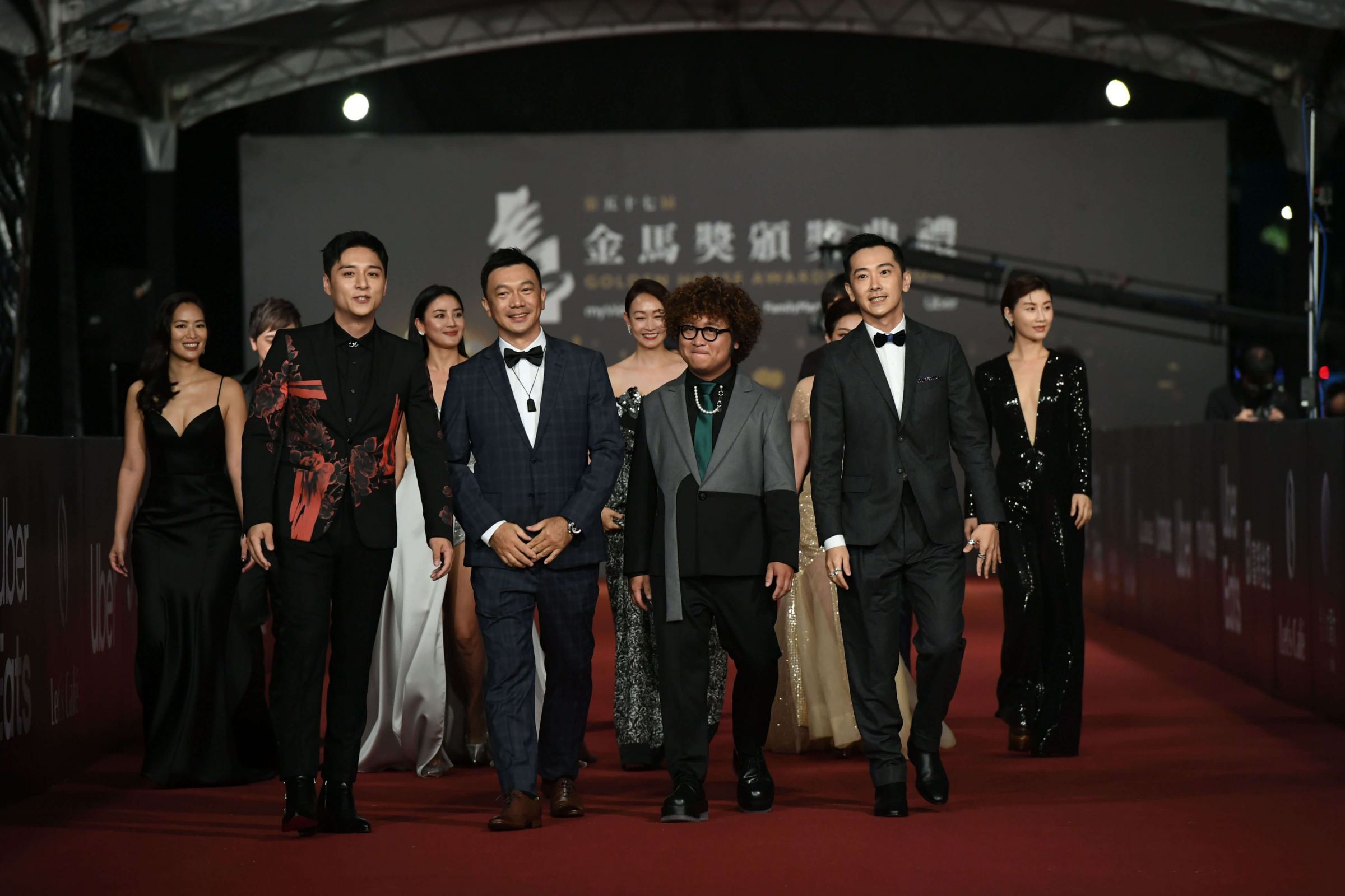 金馬57/《同學麥娜絲》鄭人碩走紅毯遭爆拍戲NG一百次!反爆料:納豆得失心很重